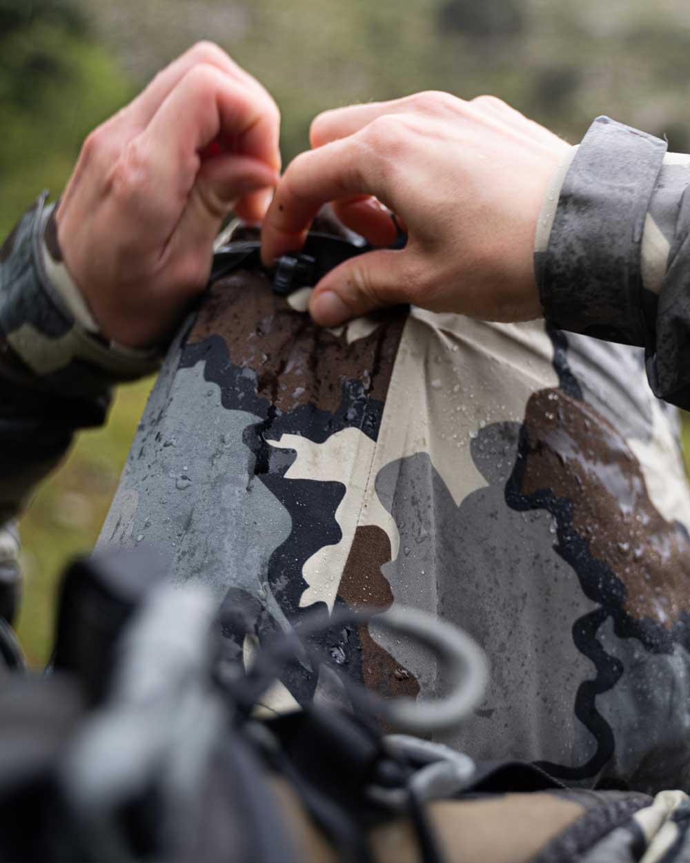Women's Chugach TR Rain Jacket | Black - 图片 8